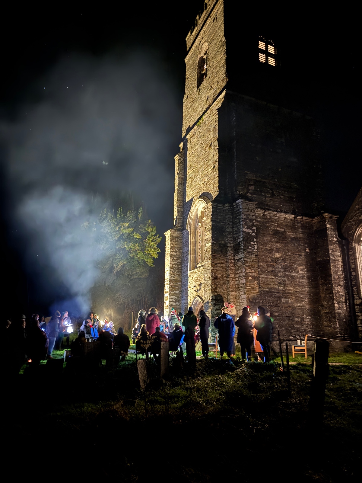 Feeling the Christmas Spirit with Carols & Wine